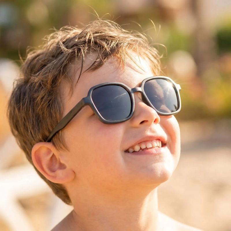 Lunette soleil enfant - BoxyShade™ | Protection au carré